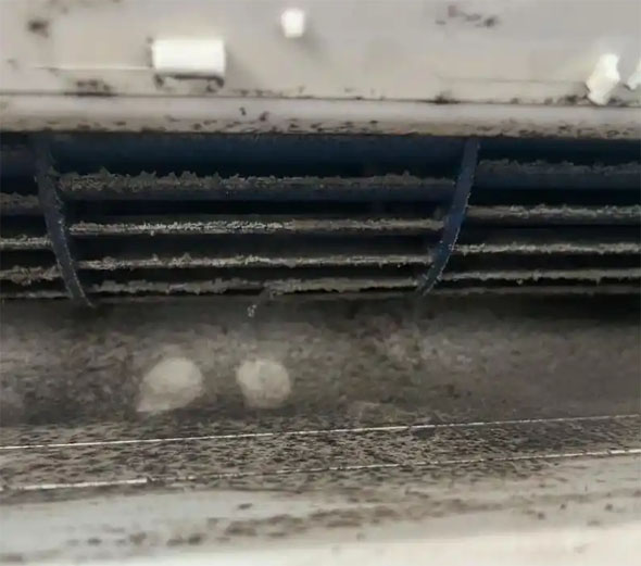 栾城空调吹的风有股烧焦味是怎么回事